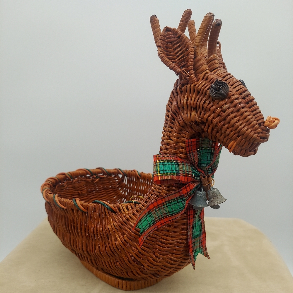 Cute Christmas Wicker Deer Basket - Reindeer